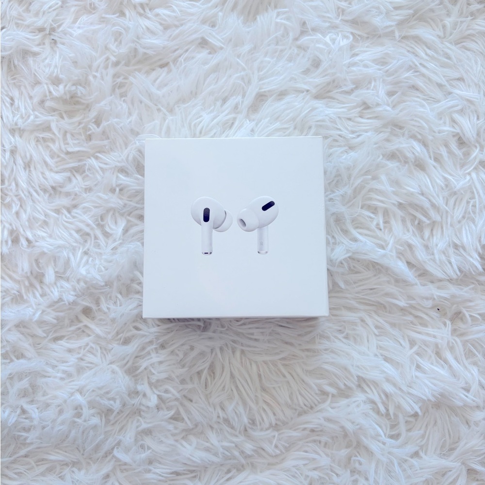 🤍 Airpods Pro with new changing ear tips